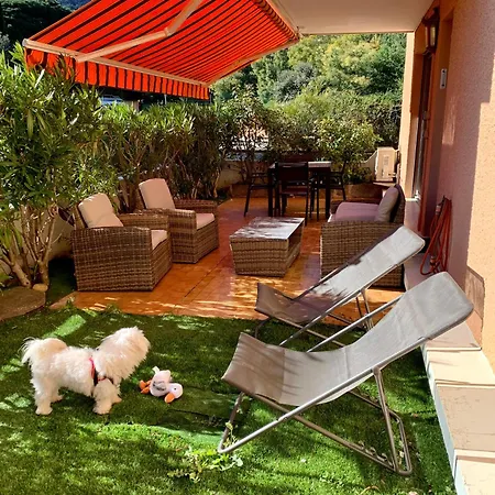Rdc Tres Grande Terrasse Proche Et Centre Apartman